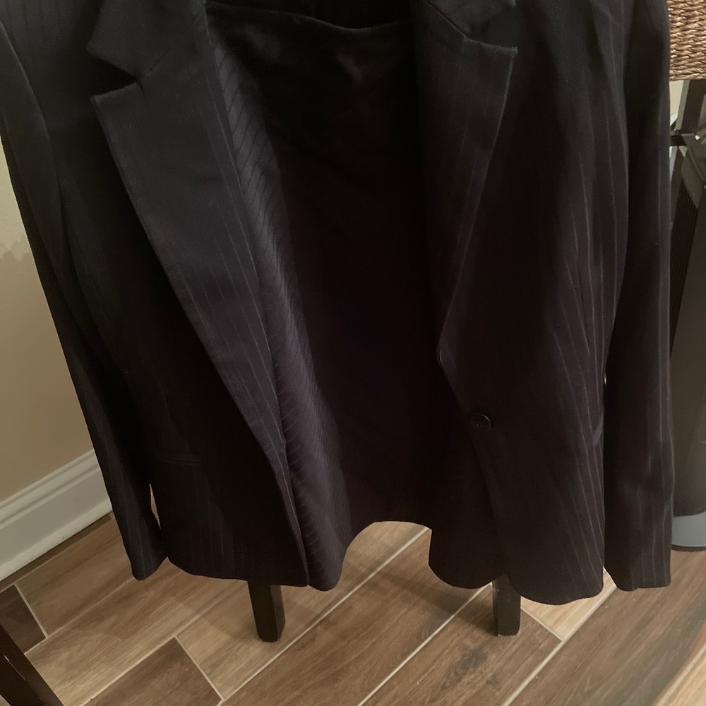 Black 2 pc Jacket and skirt.